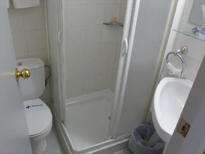 Hostal Lami Esplugues de Llobregat 2*,