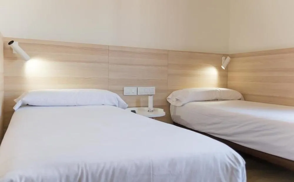 Hostal Lami Esplugues de Llobregat Pensión
